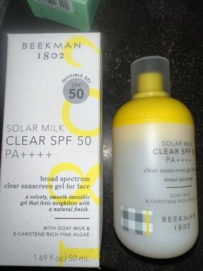 Beekman 1802 Solar Milk Clear SPF 50 Sunscreen - Yellow/White